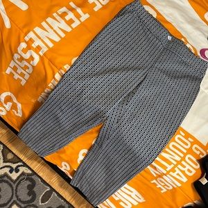 Size S. No pets no smoking.